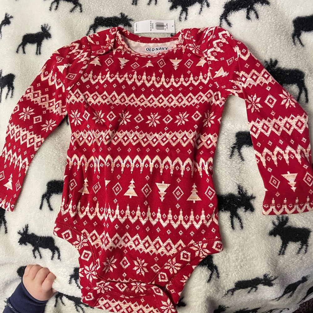 ✨NWT✨ Long Sleeved Onesie (18-24 months) Old Navy